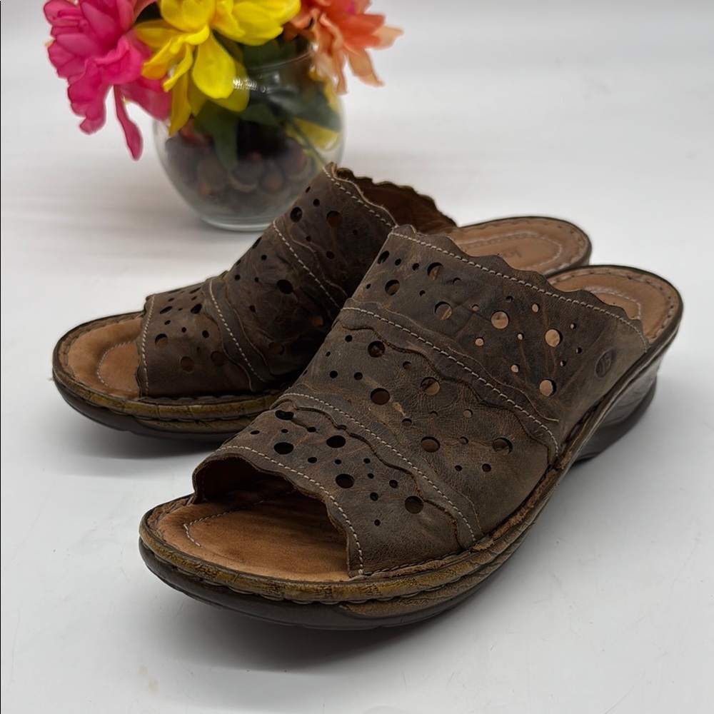 Josef Seibel Brown Mules with Perforated Design EU Size 39 CM7970E
